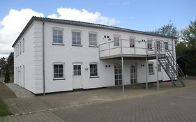 White House Hotel Apartments